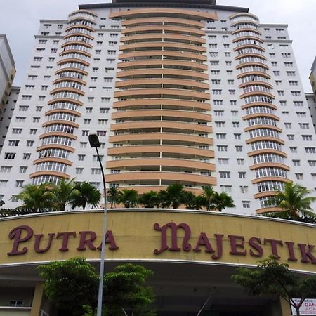 Monkey Mansion Signature Kuala Lumpur Exterior foto
